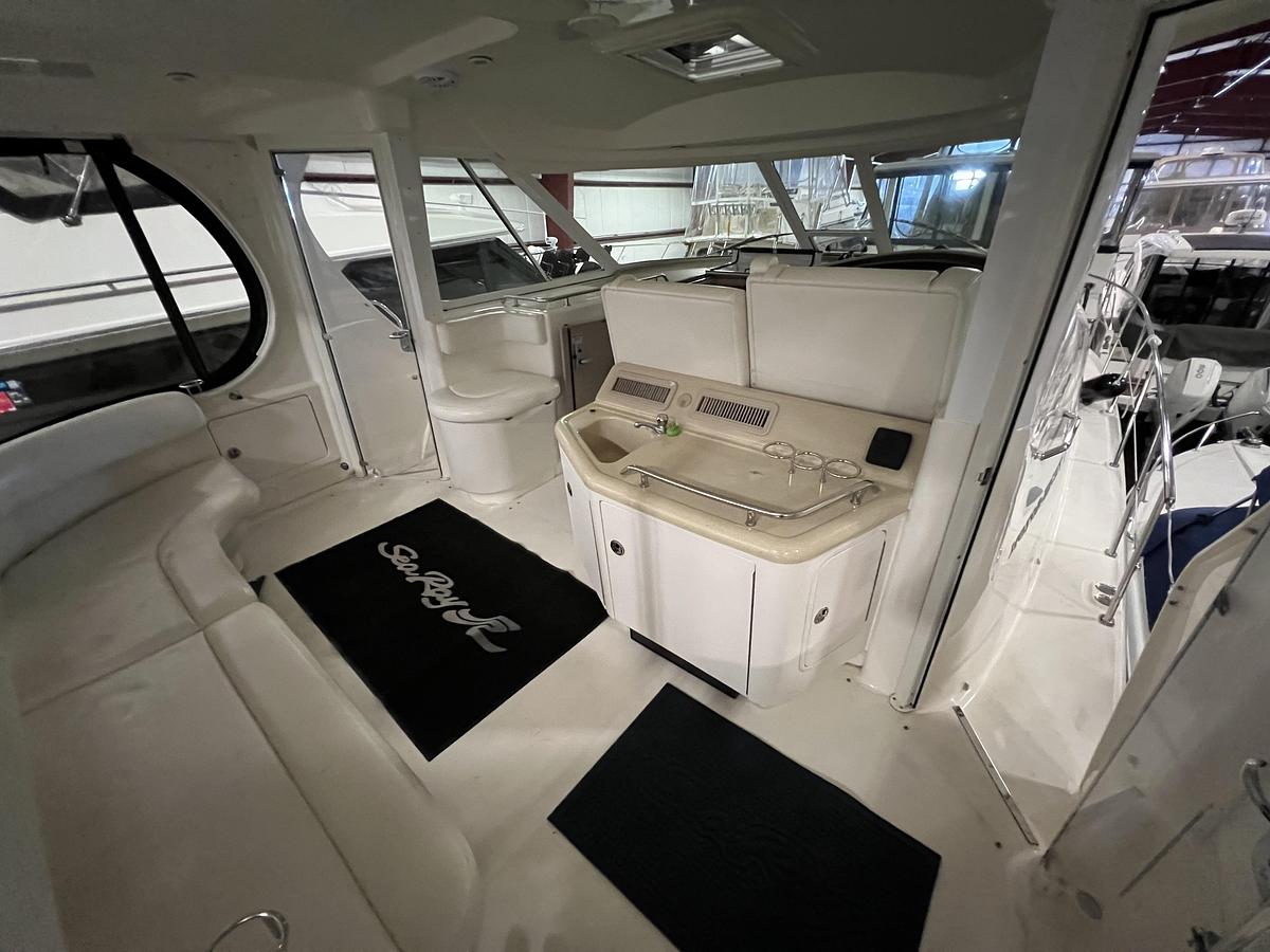 Used 2004 Sea Ray 390 Motor Yacht