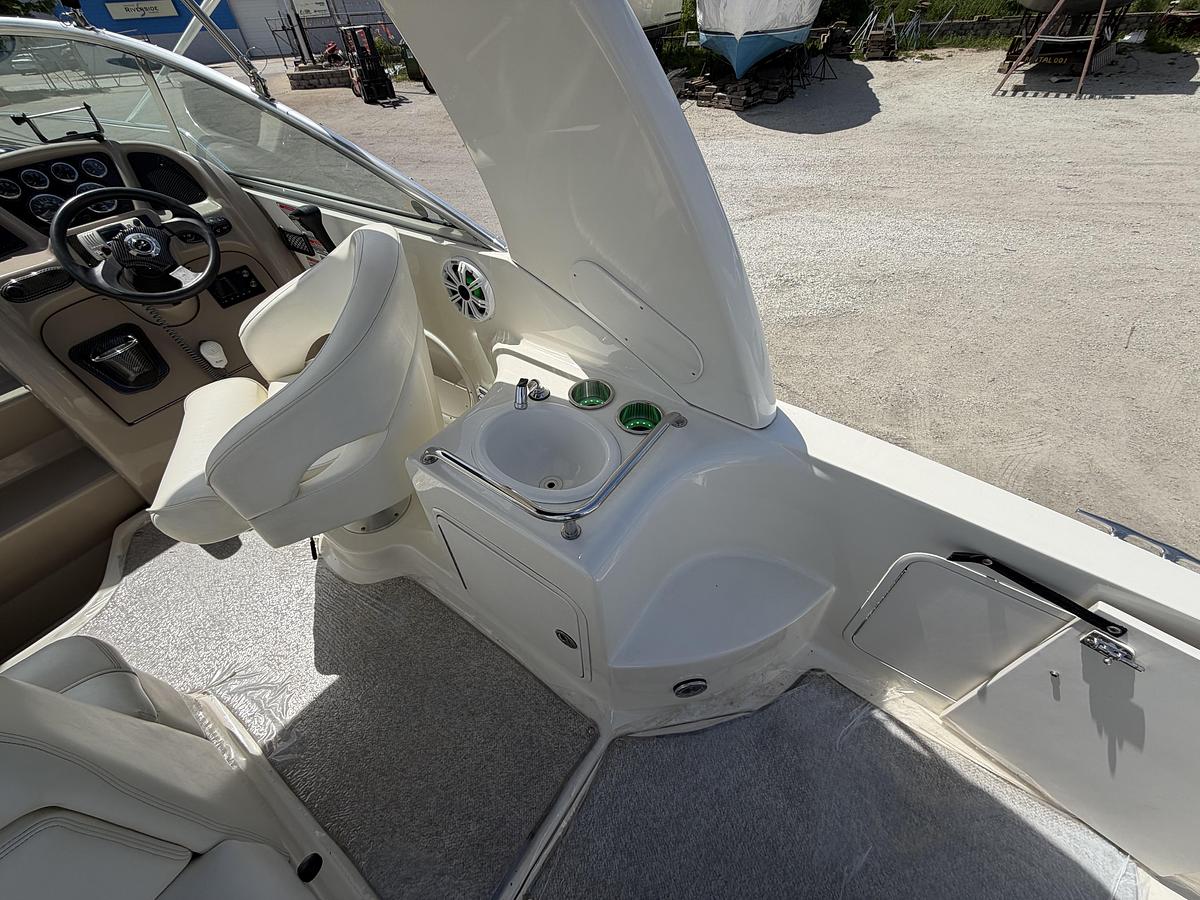 Used 2004 Sea Ray Sundancer 260
