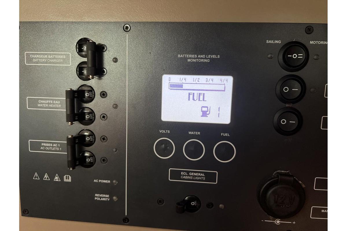 Used 2019 Beneteau Oceanis 35.1