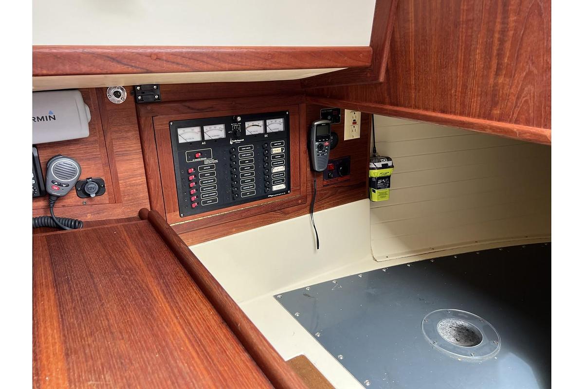 Used 1994 Pacific Seacraft 34