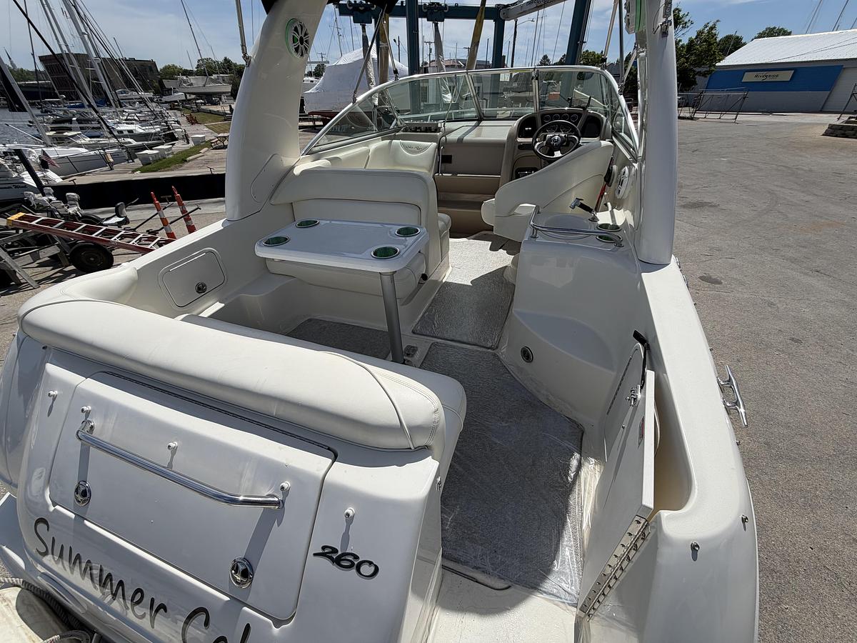 Used 2004 Sea Ray Sundancer 260