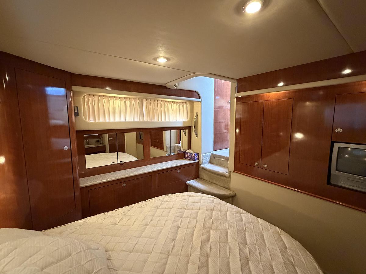 Used 2004 Sea Ray 390 Motor Yacht
