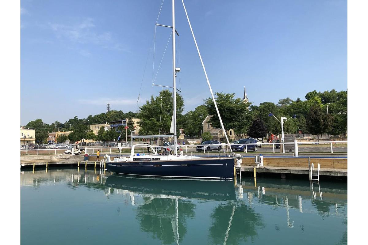 Used 2012 Beneteau Oceanis 45
