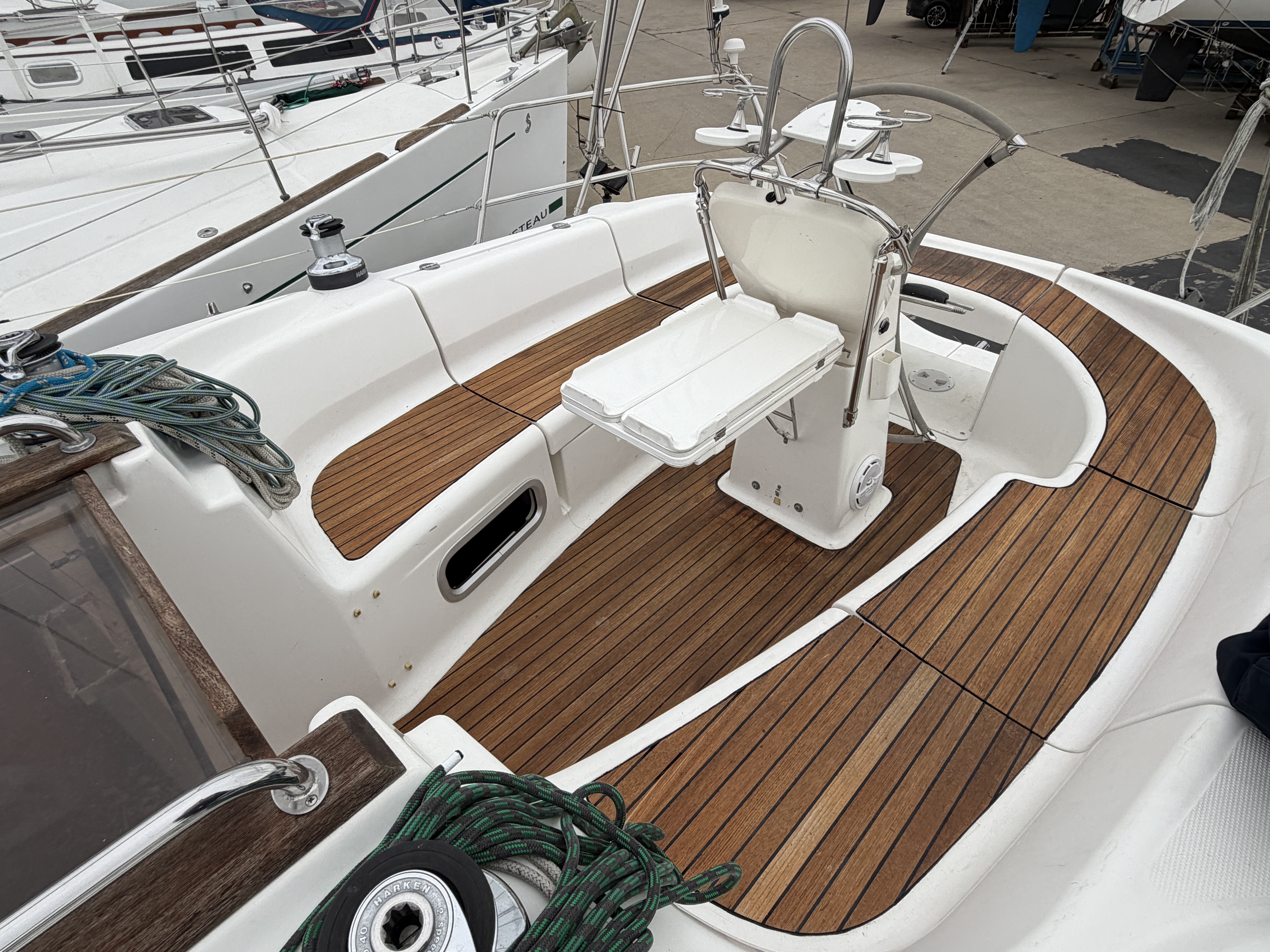 Used 2004 Bavaria 38