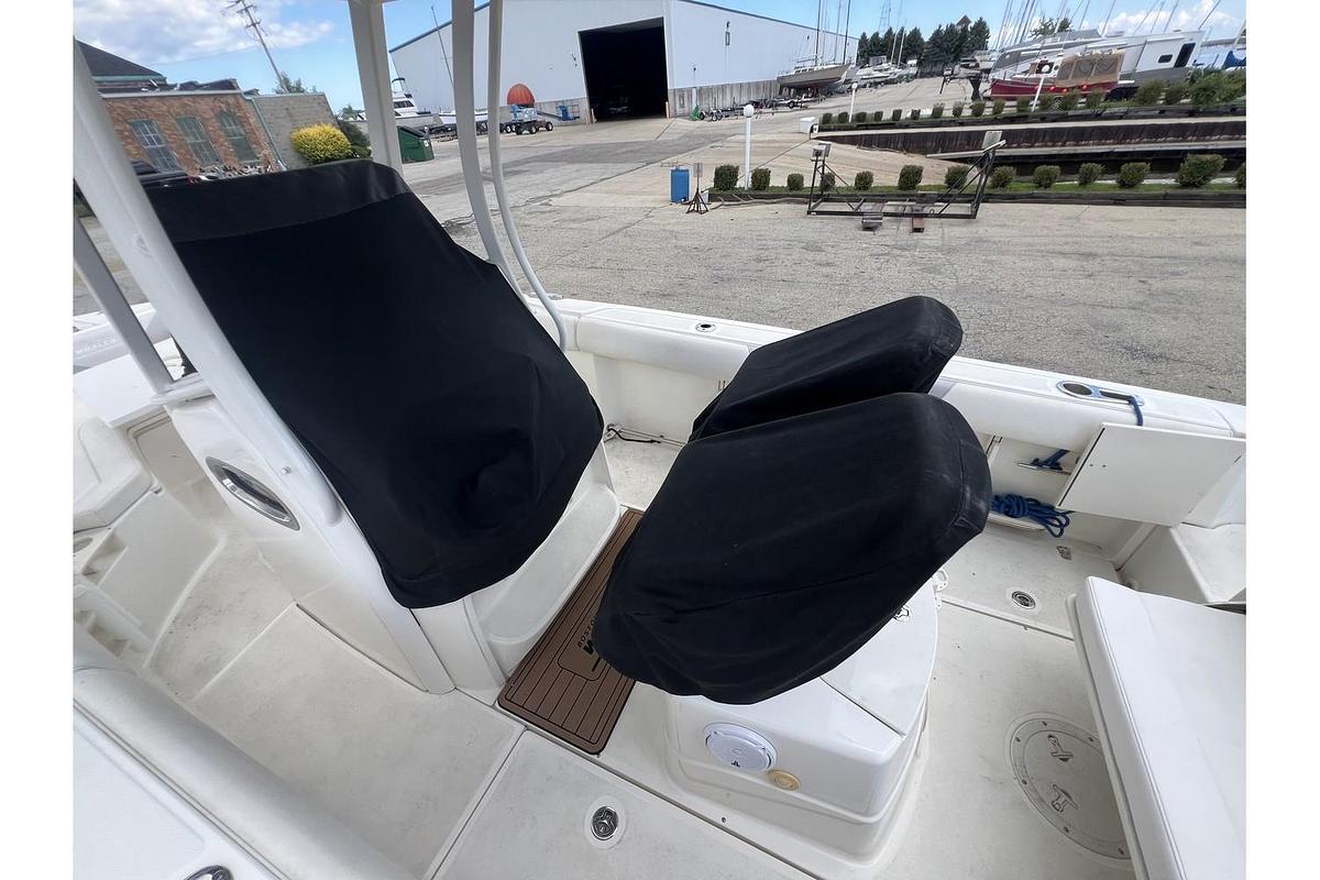 Used 2015 Boston Whaler 220 Outrage