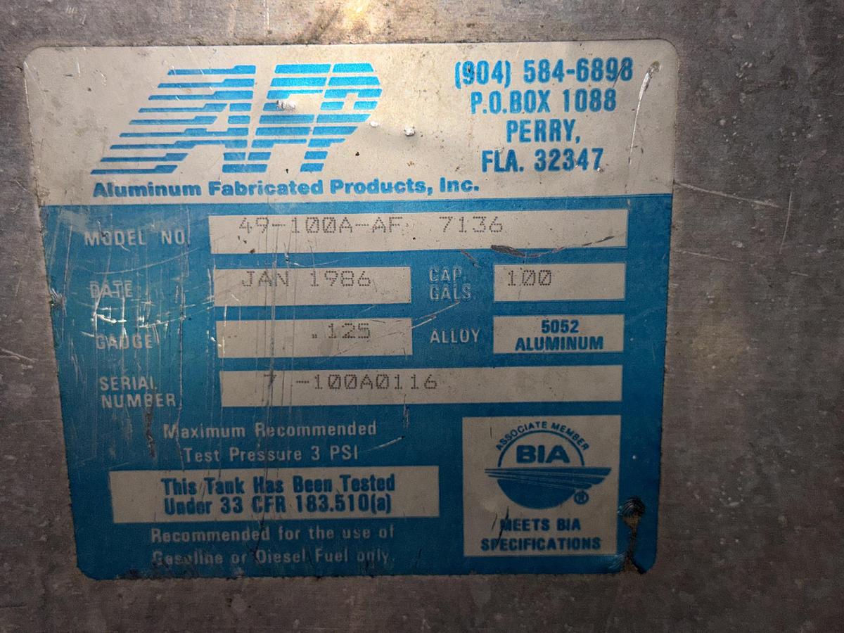 Used 1986 Bayliner 3270