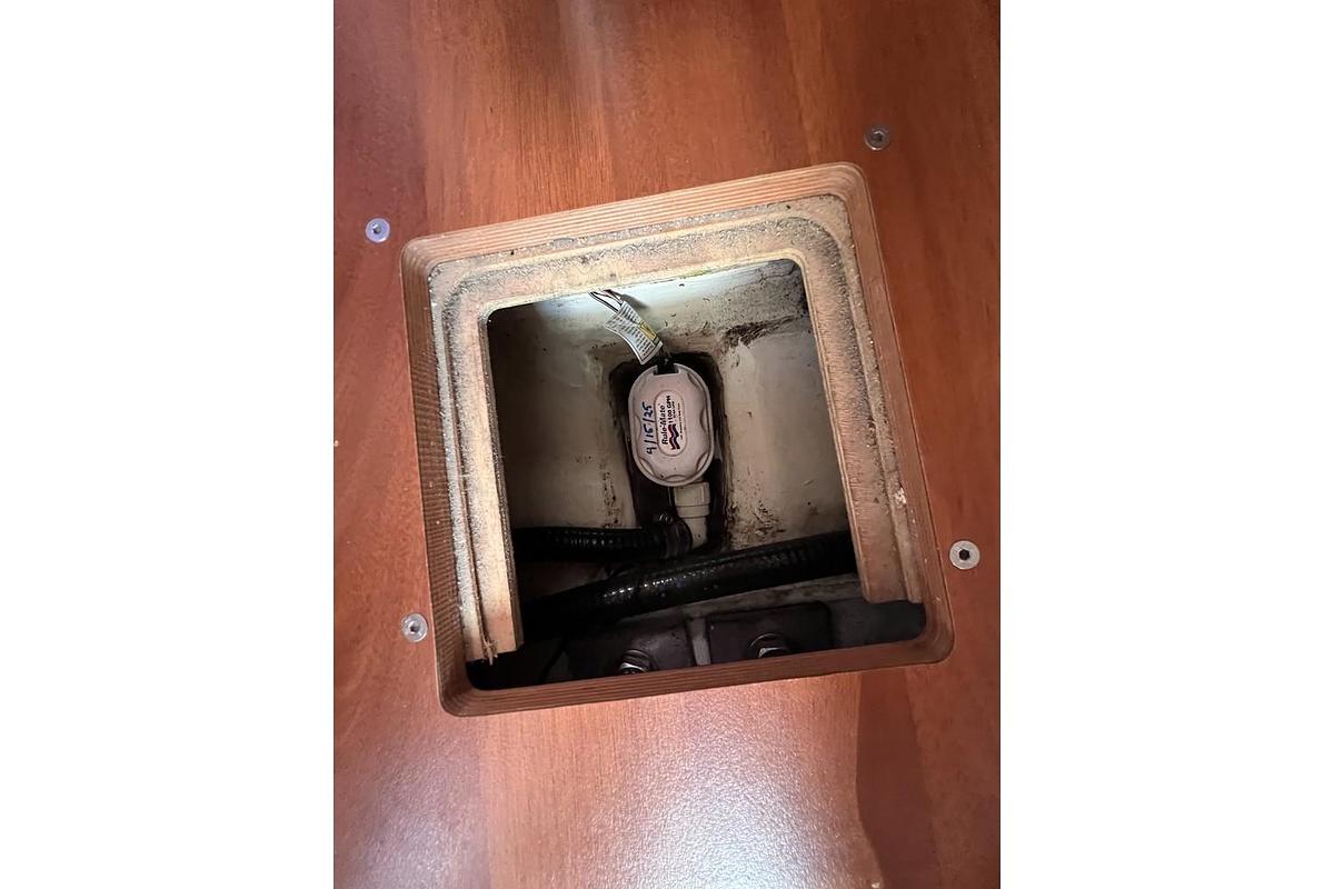 Used 2012 Beneteau Oceanis 45