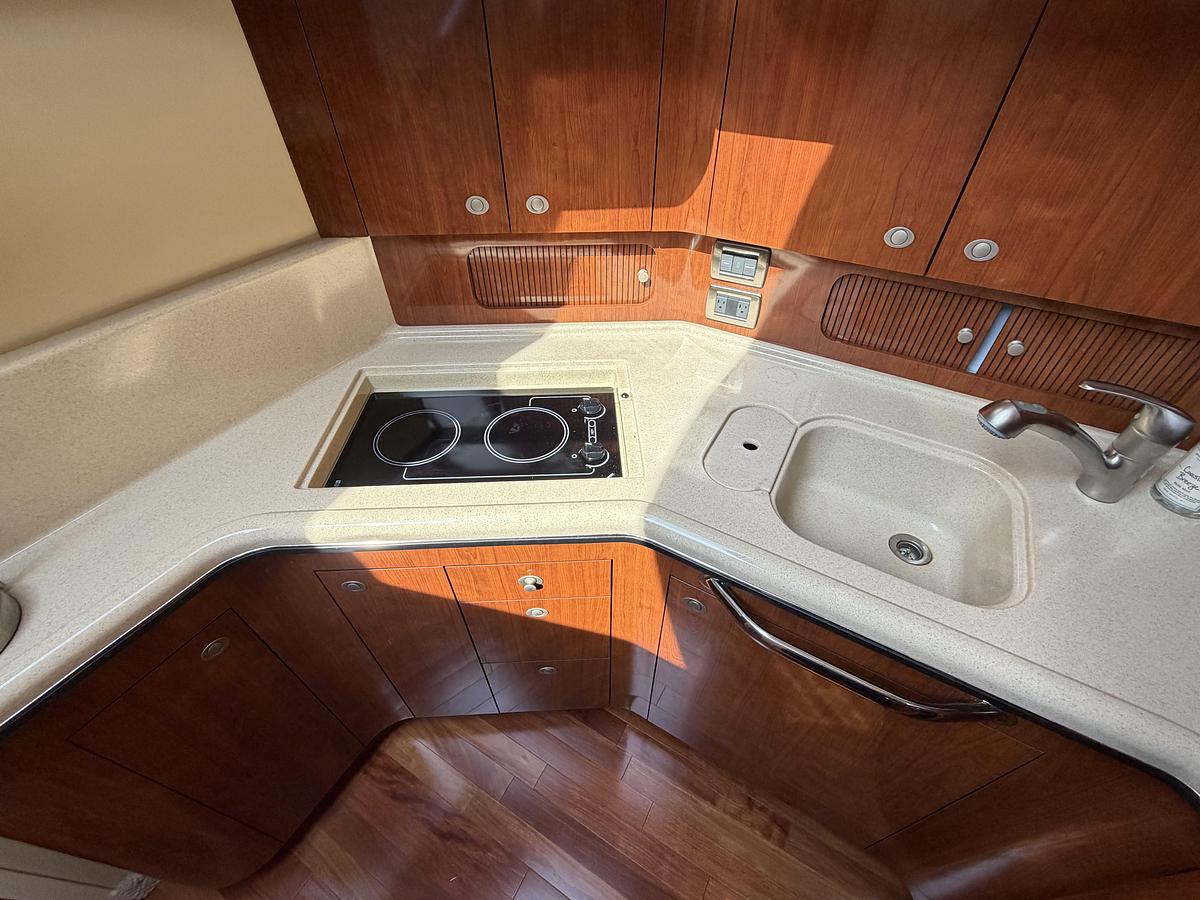 Used 2004 Sea Ray 390 Motor Yacht