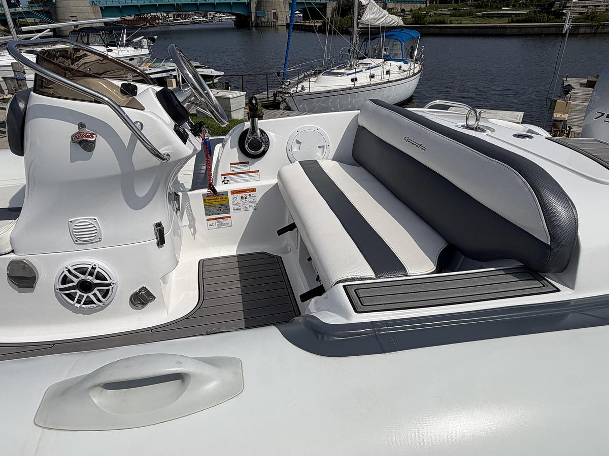 Used 2022 Walker Bay Generation 450