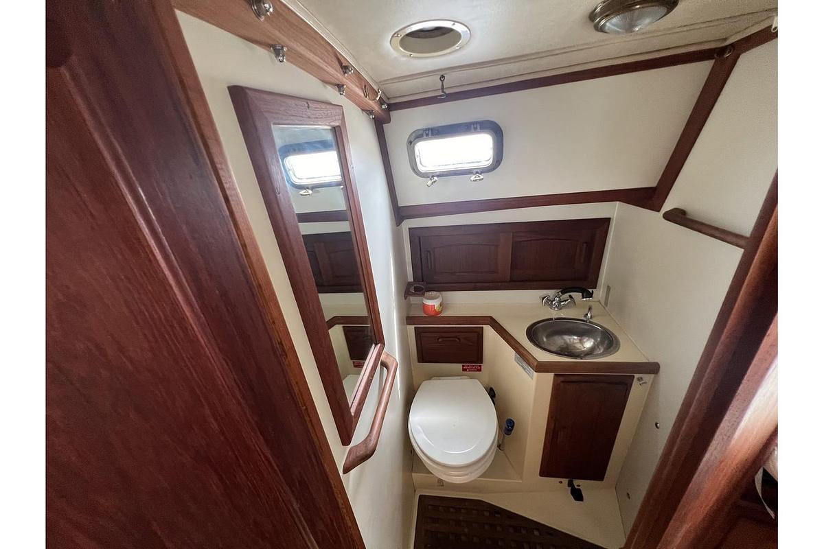 Used 1994 Pacific Seacraft 34