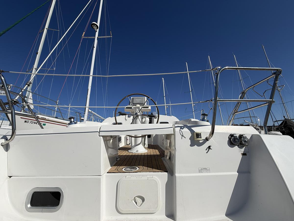 Used 2010 Beneteau Oceanis 34
