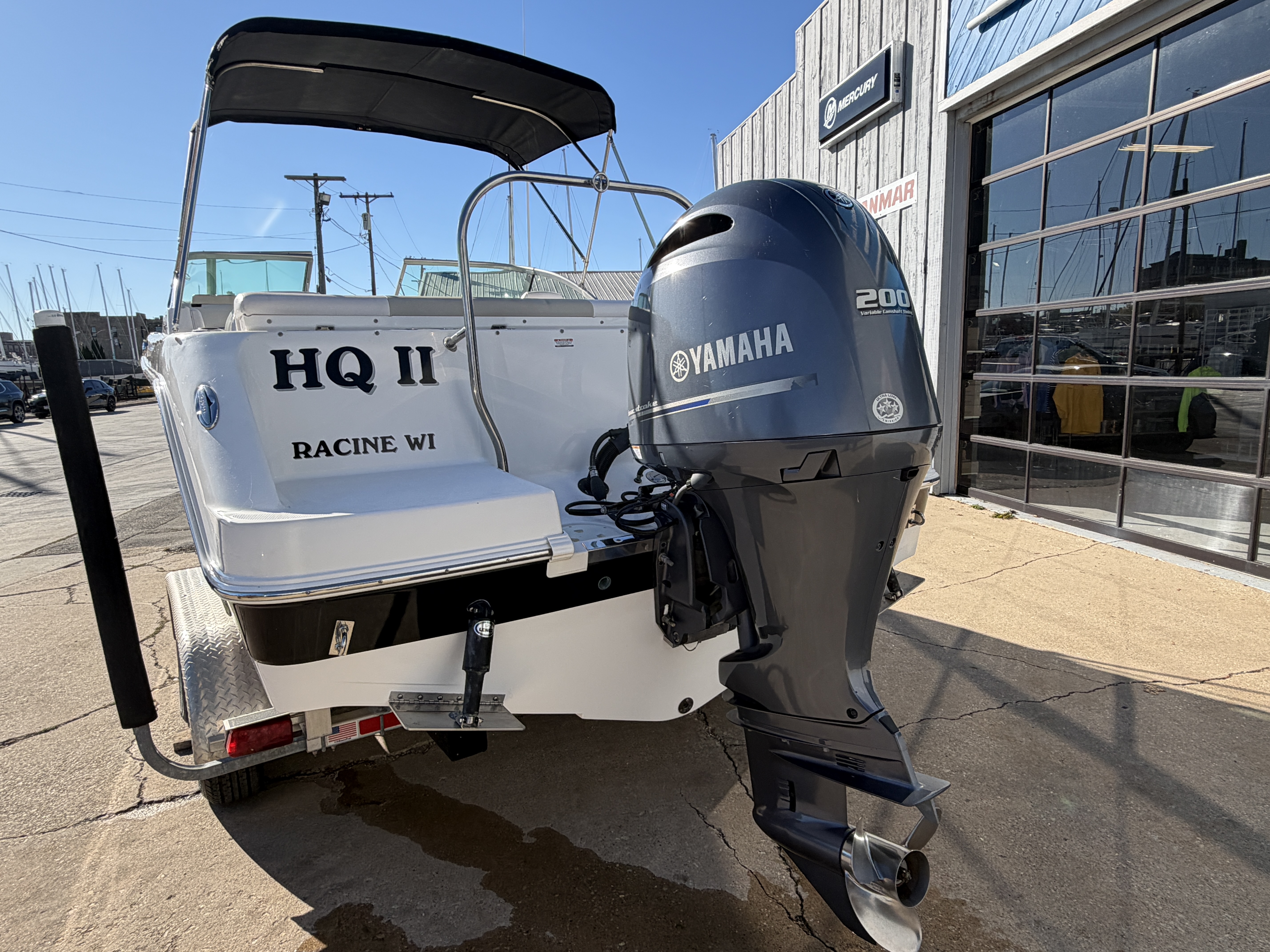 Used 2014 Robalo R227 Dual Console