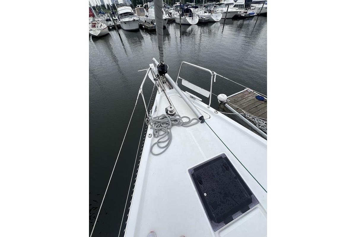 Used 2020 Beneteau Sailboats Oceanis 41.1