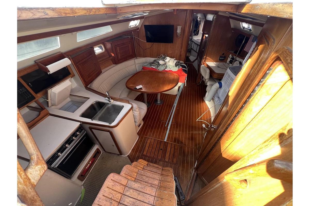 Used 1993 Catalina 42 MKI