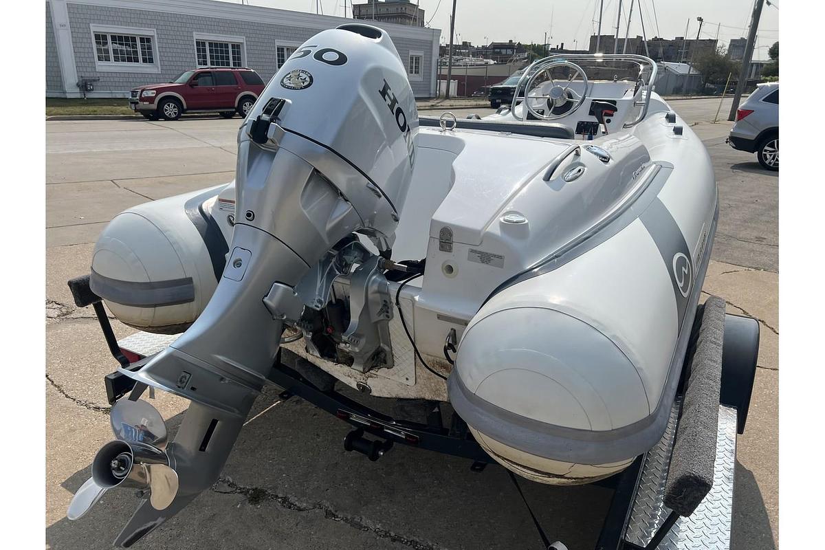 Used 2022 Walker Bay Generation 400