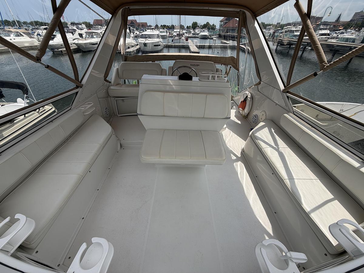 Used 1999 Carver 380 Santego