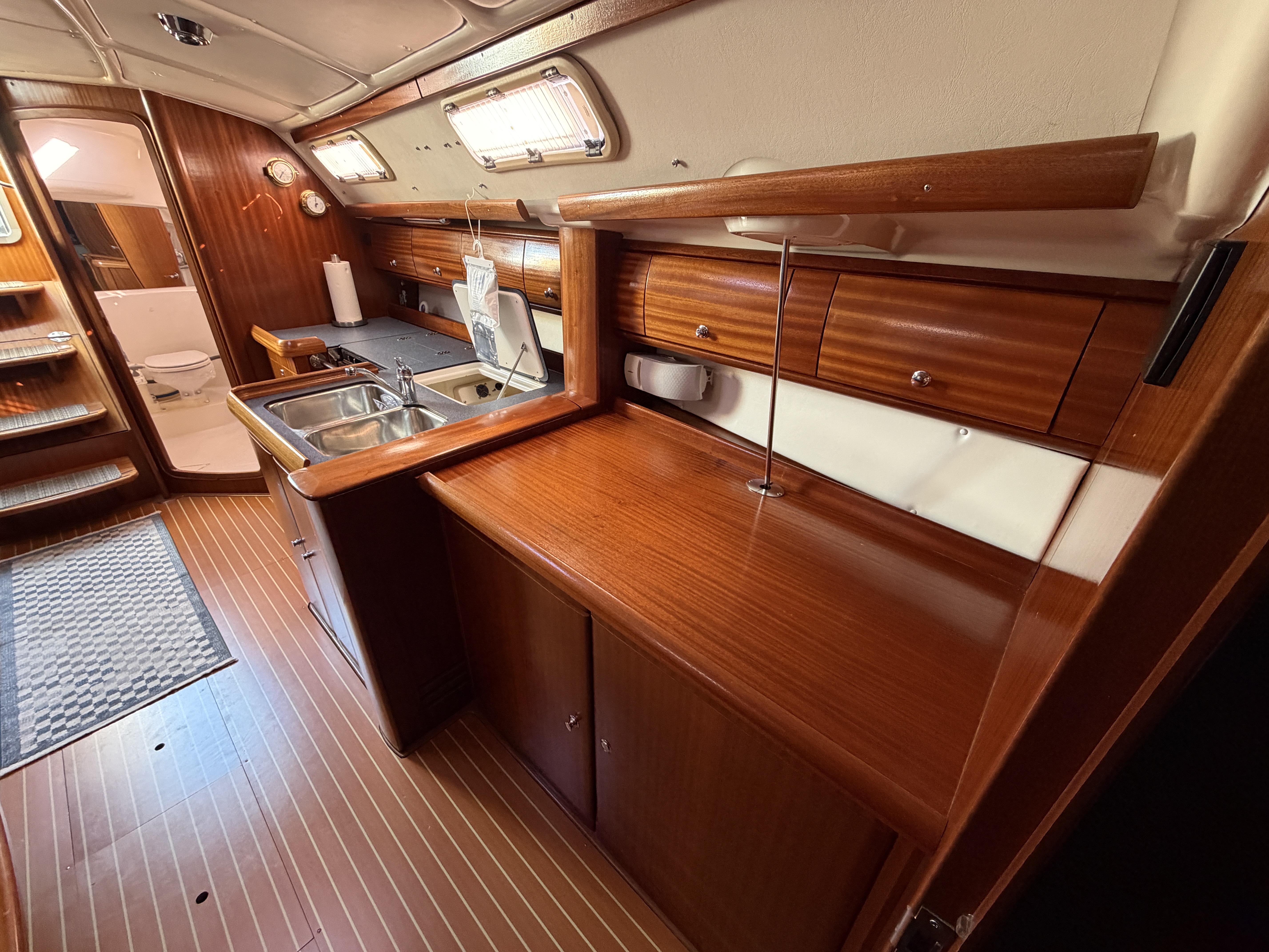 Used 2004 Bavaria 38