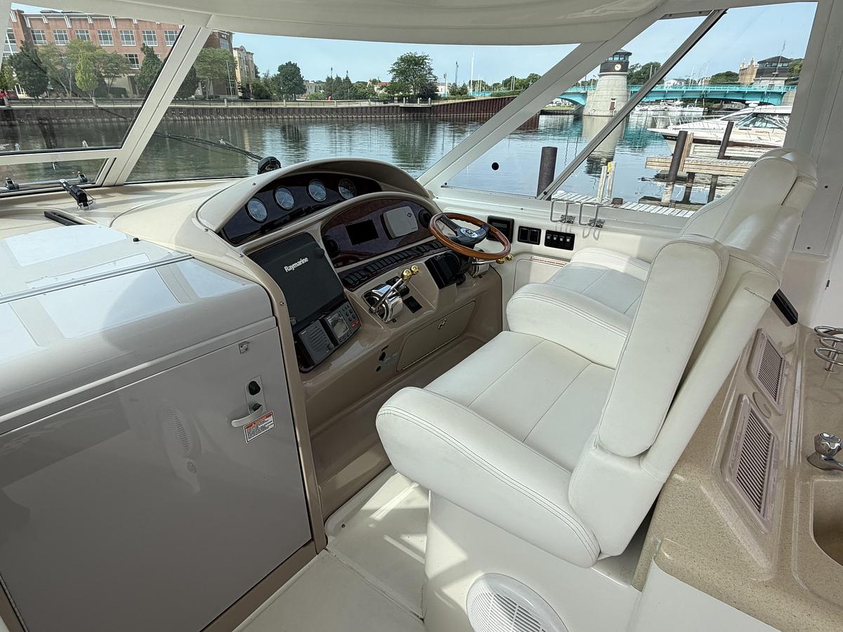 Used 2004 Sea Ray 390 Motor Yacht