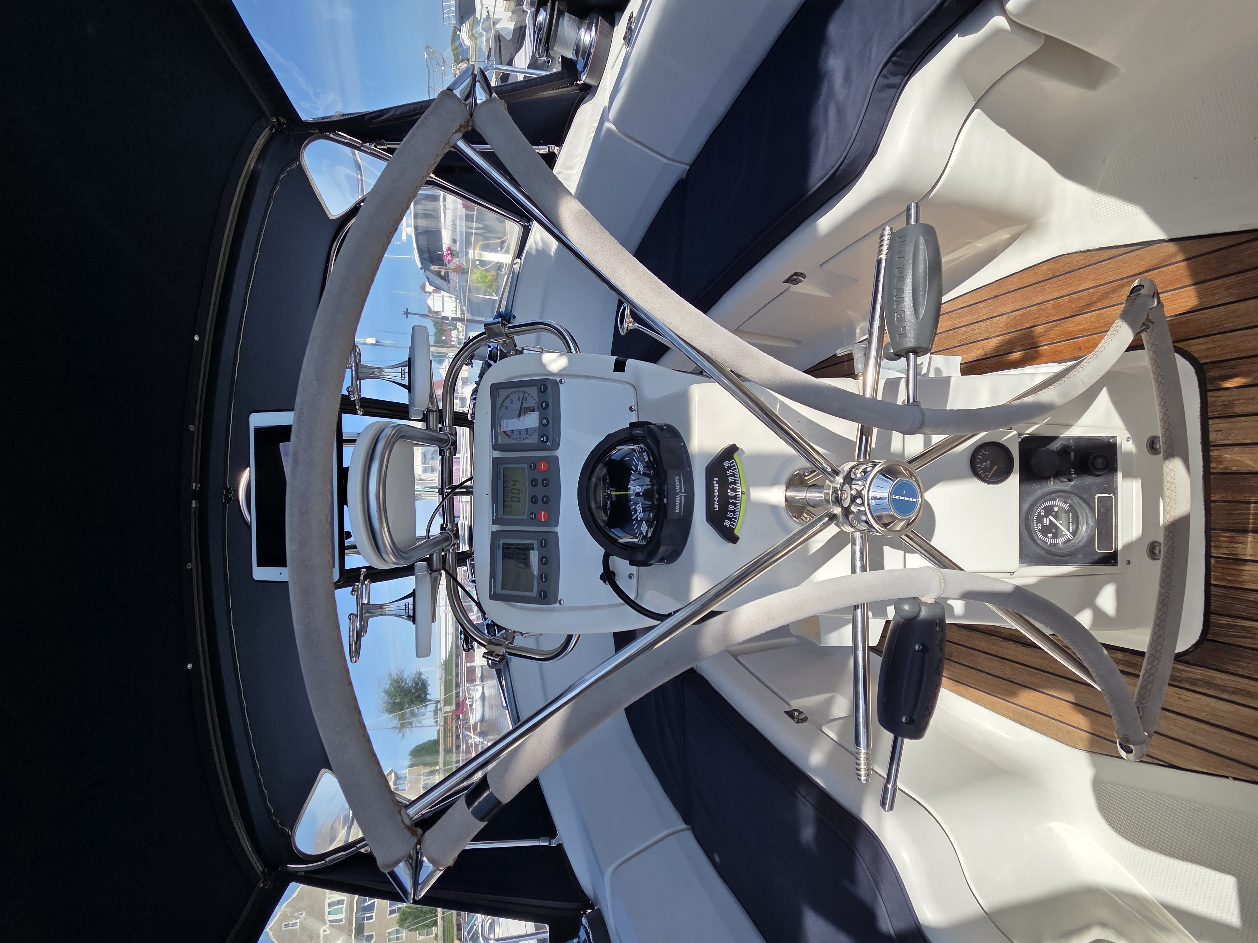 Used 2004 Bavaria 38
