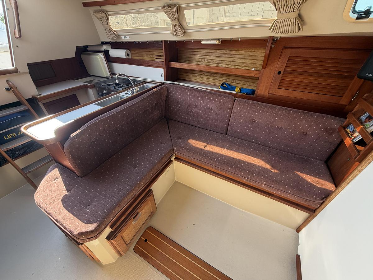 Used 1988 Catalina 30 MKII Tall Rig