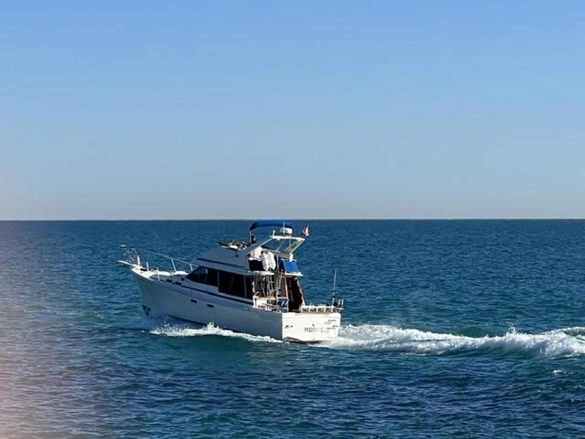 Used 1986 Bayliner 3270