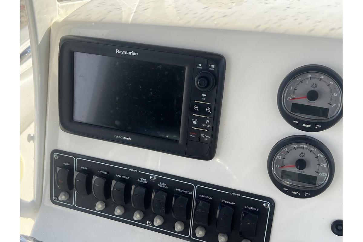 Used 2015 Boston Whaler 220 Outrage