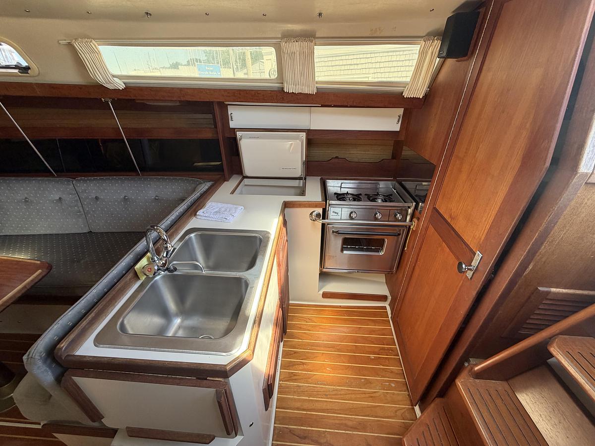 Used 1987 Catalina 34