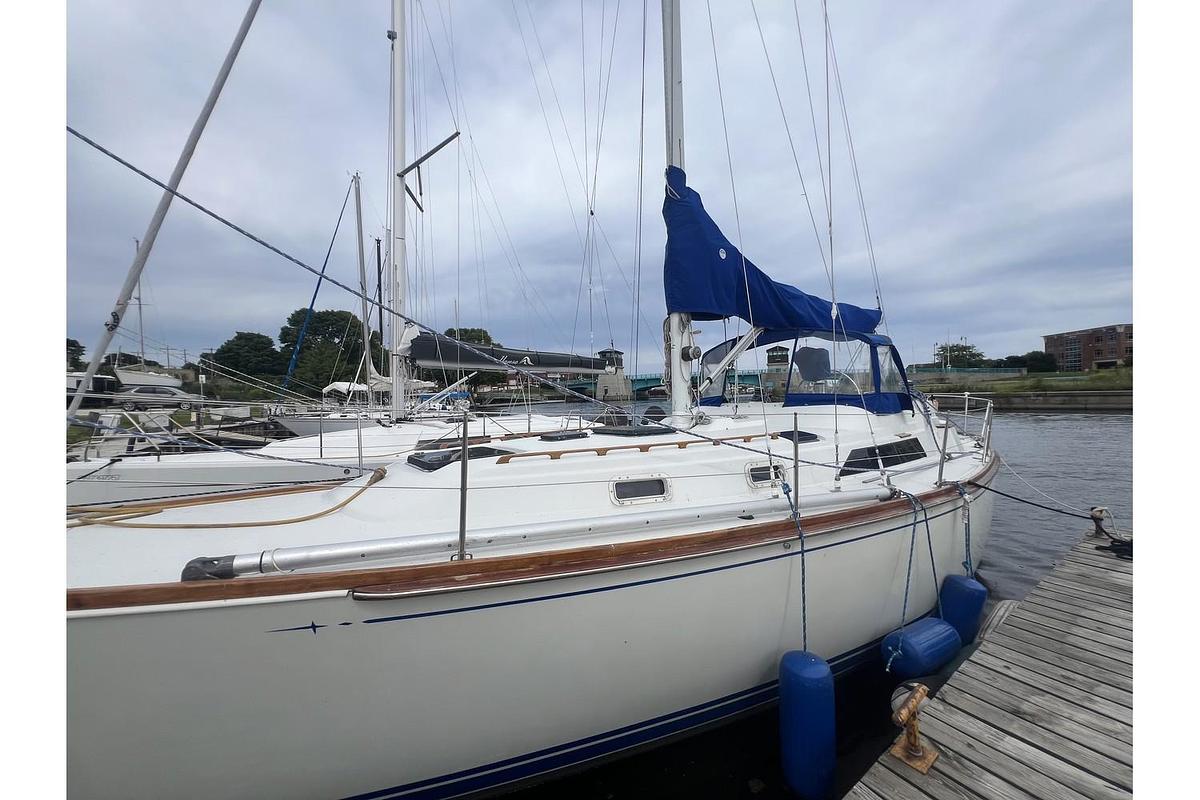 Used 1985 C&C Landfall 39