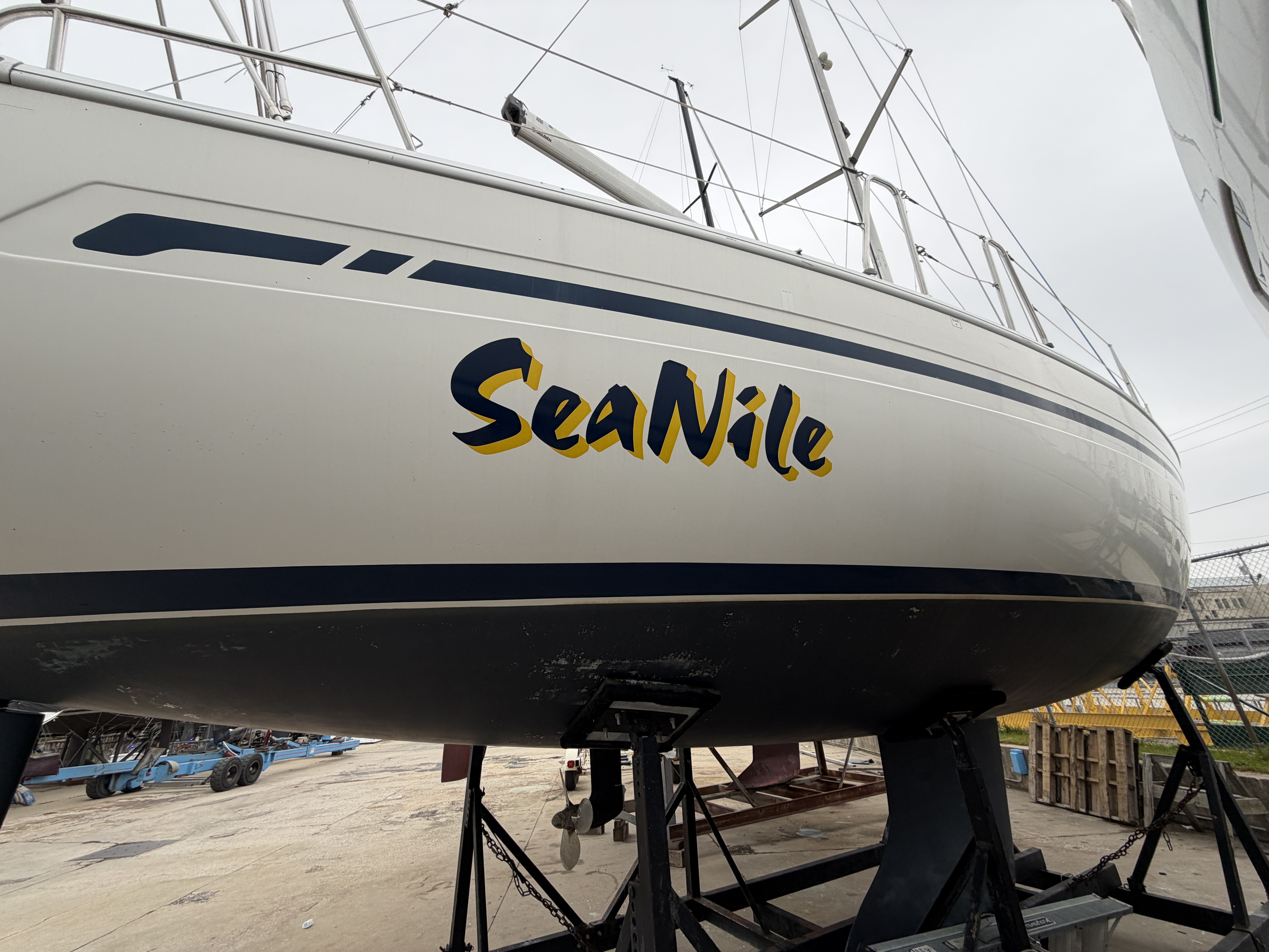 Used 2004 Bavaria 38