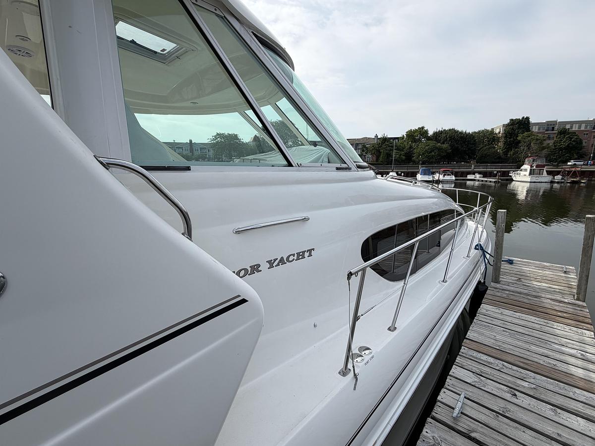 Used 2004 Sea Ray 390 Motor Yacht