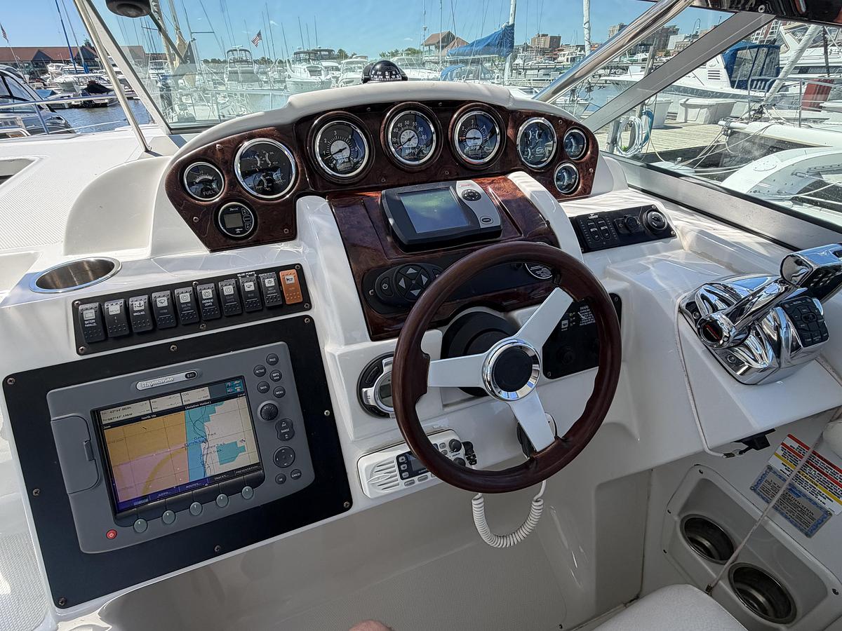Used 2008 Crownline 340 CR