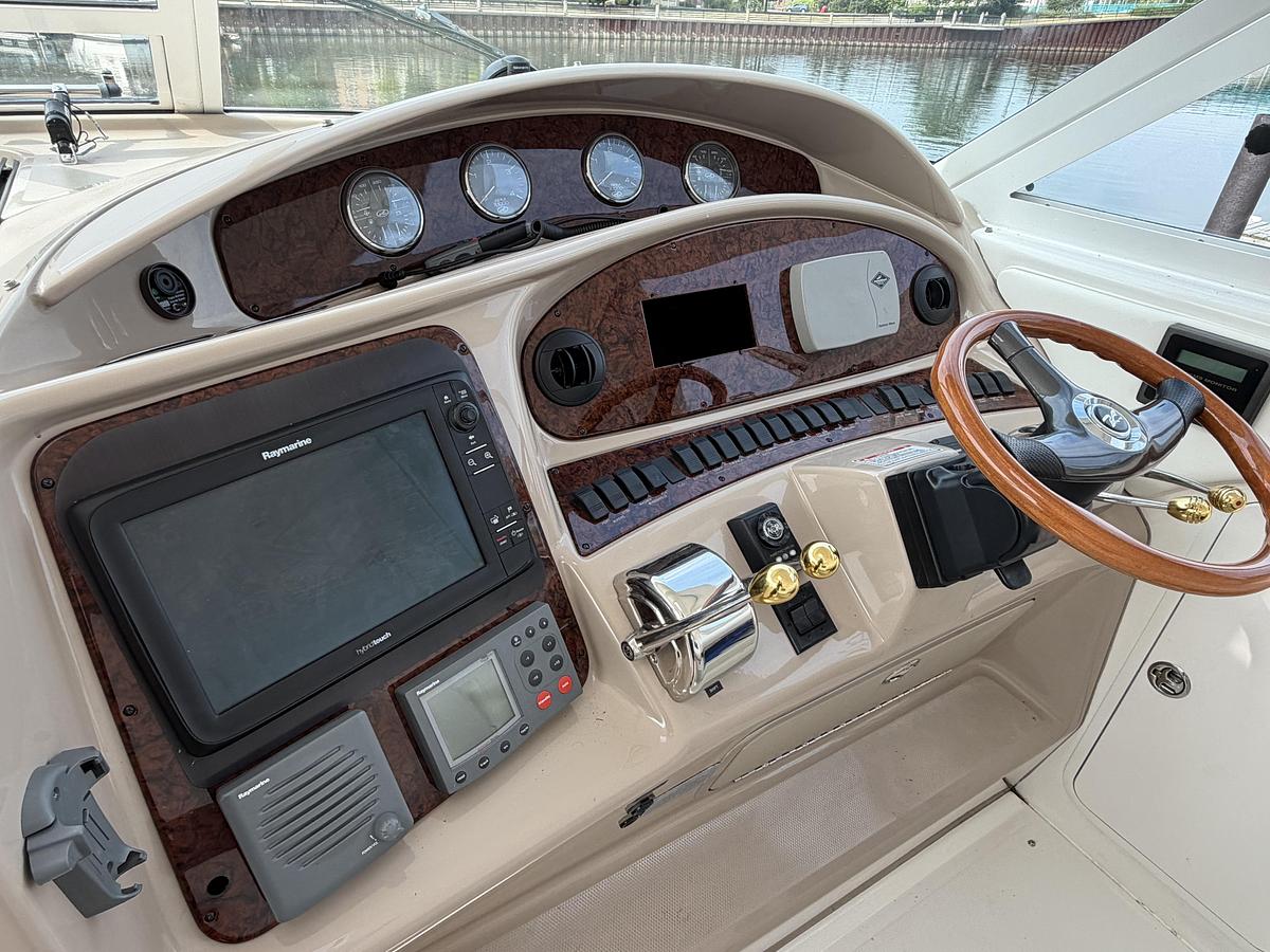 Used 2004 Sea Ray 390 Motor Yacht