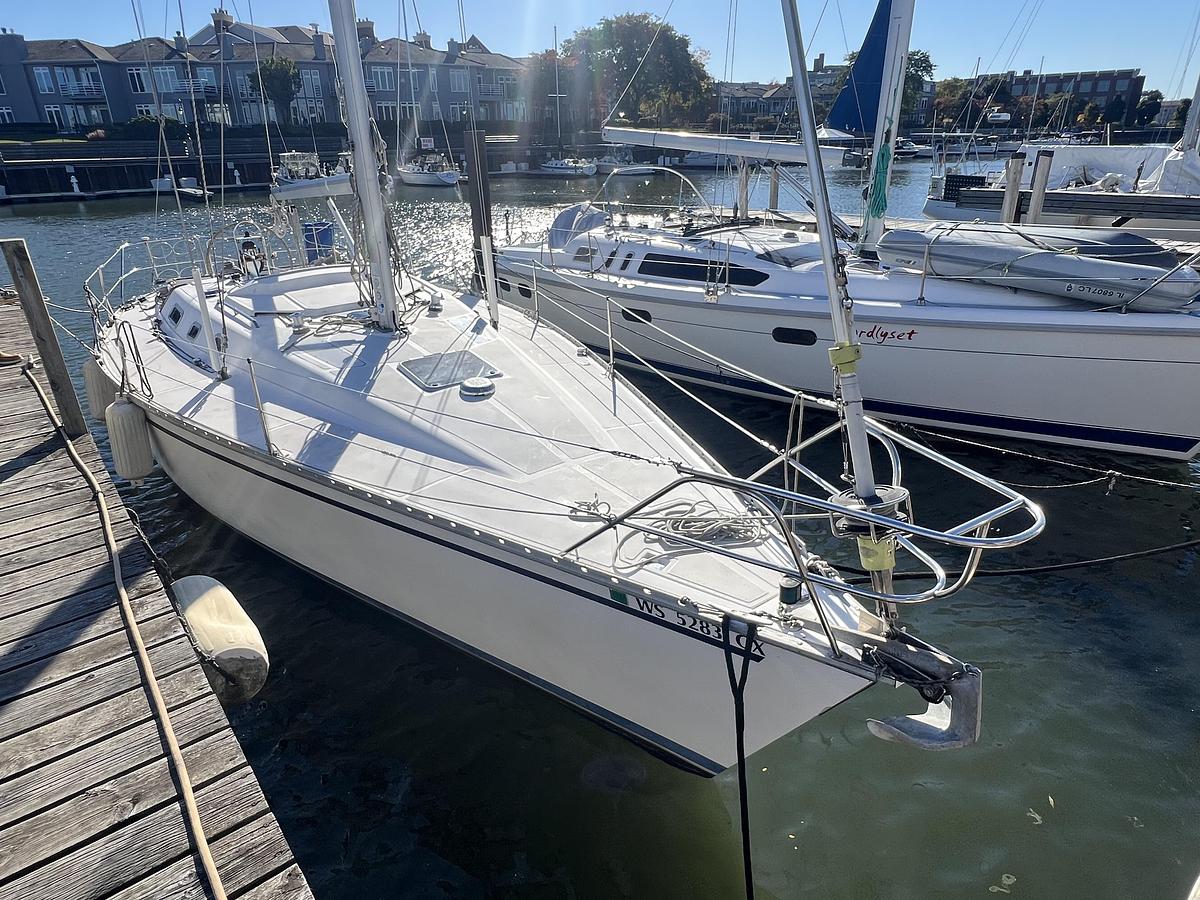 Used 1987 Hunter Legend 37