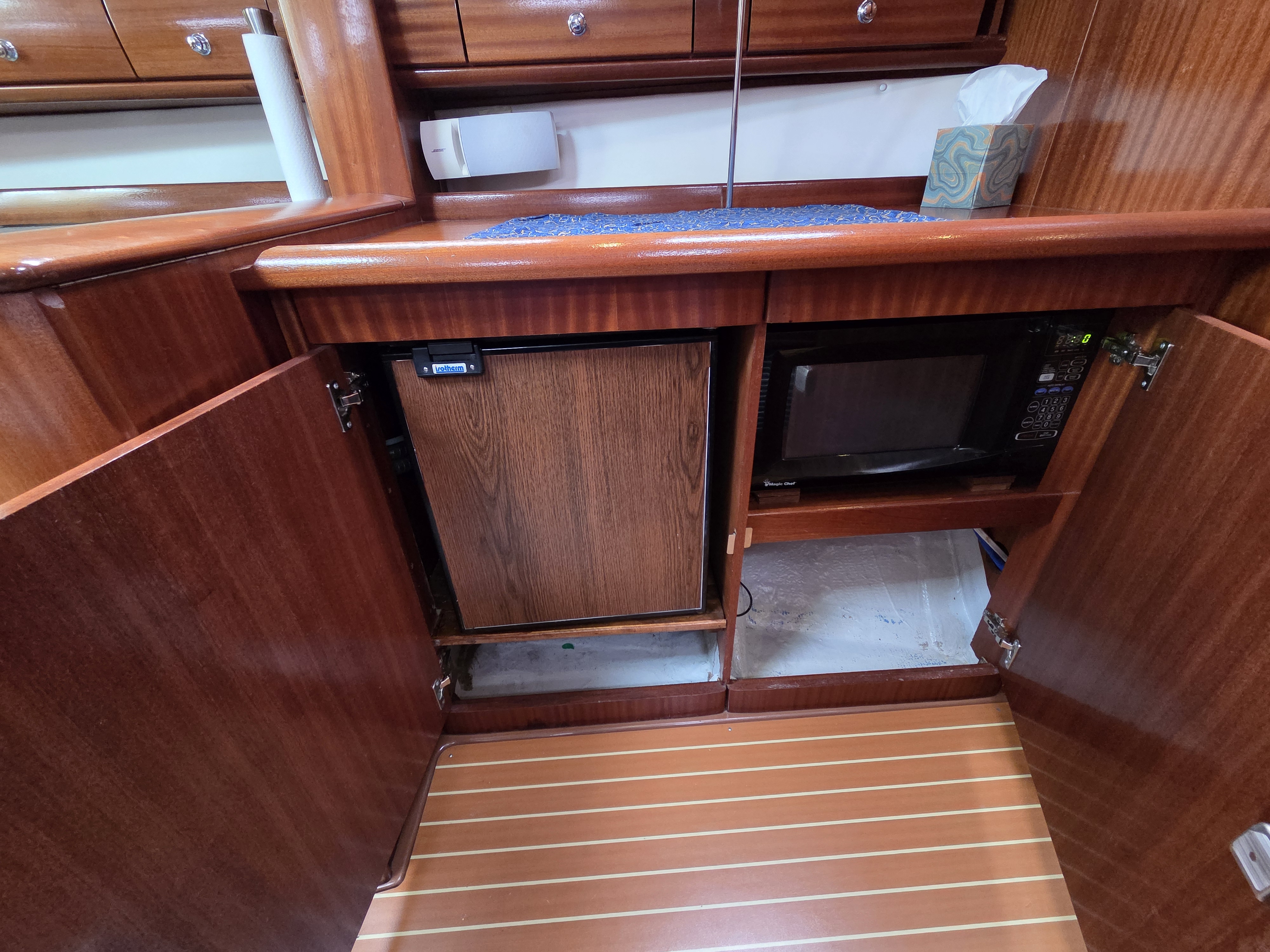Used 2004 Bavaria 38