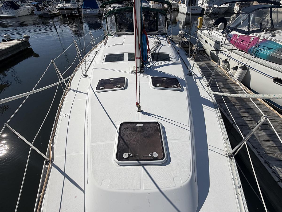 Used 2005 Beneteau 373