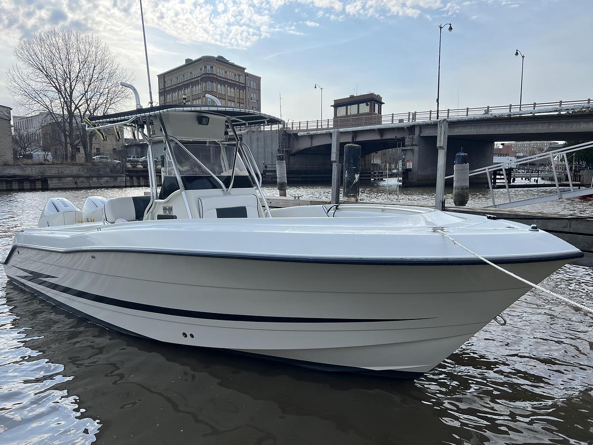 Used 2001 Hydra-Sports Vector 2600