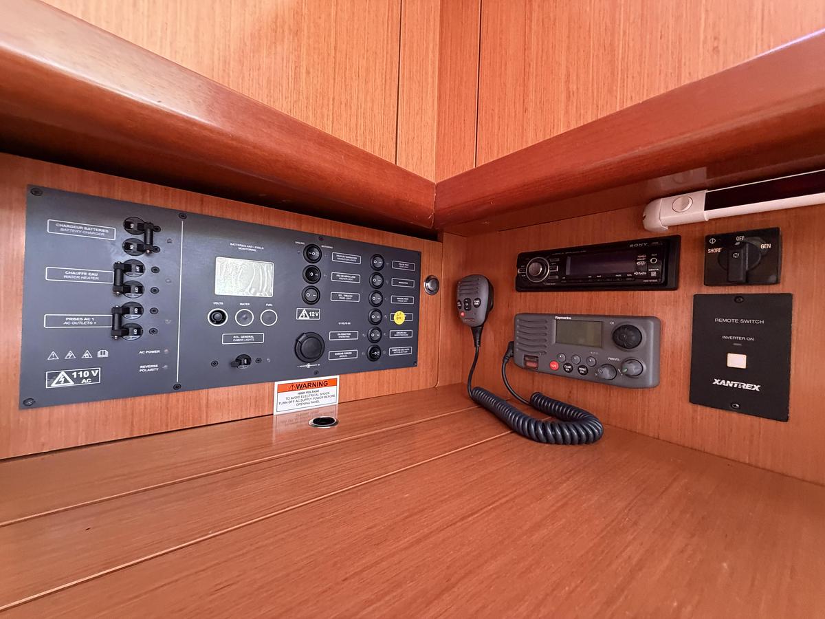 Used 2010 Beneteau Oceanis 34