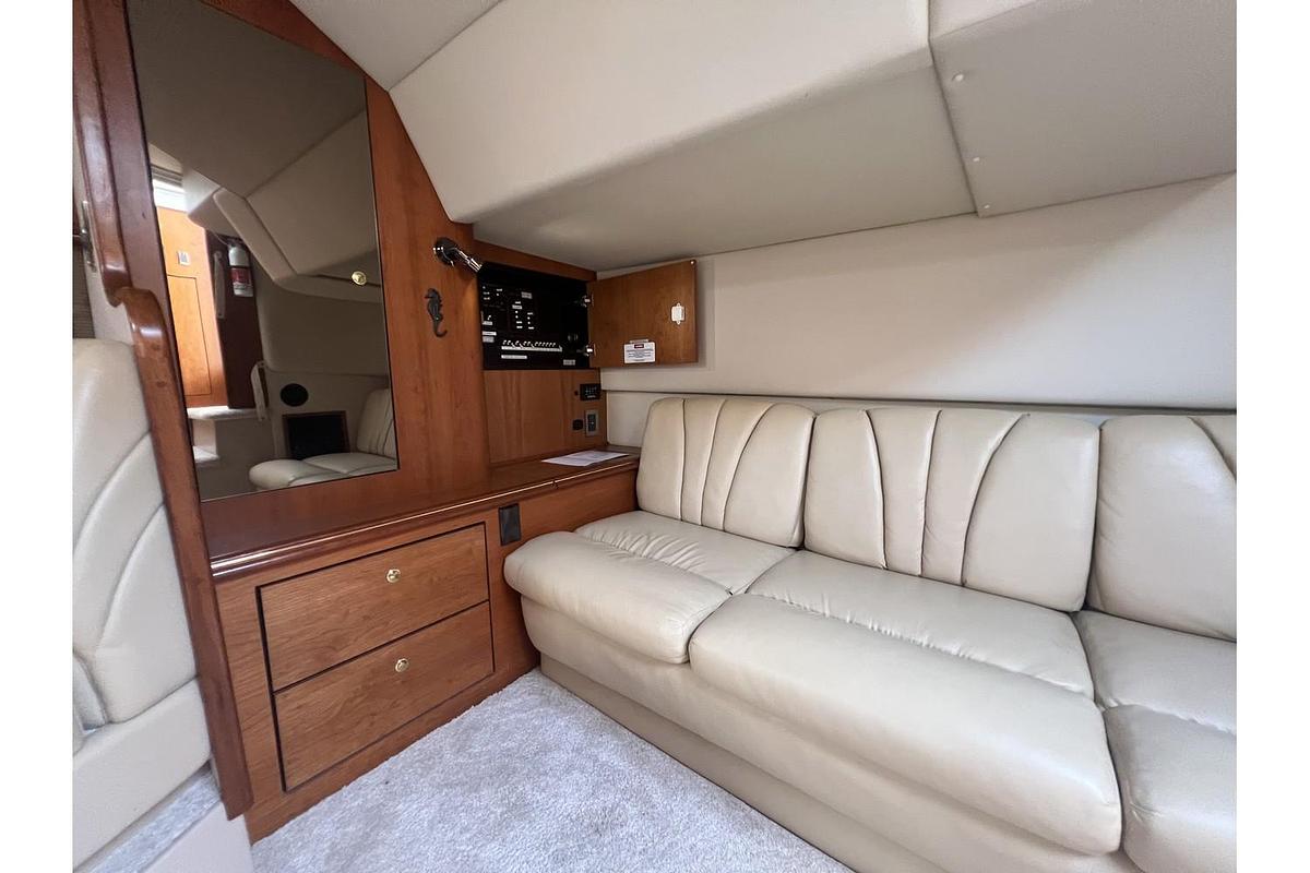 Used 2001 Cruisers Yachts 3672