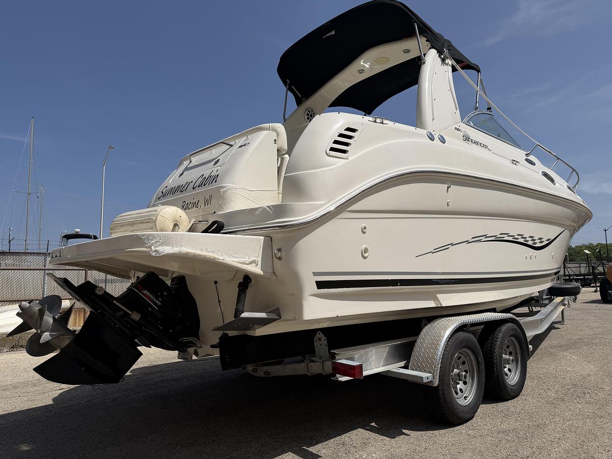 Used 2004 Sea Ray Sundancer 260