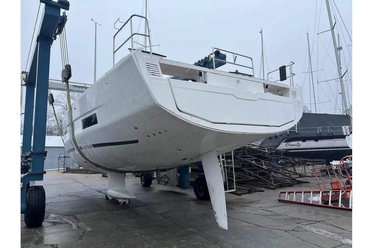 2024 Dufour Yachts D470