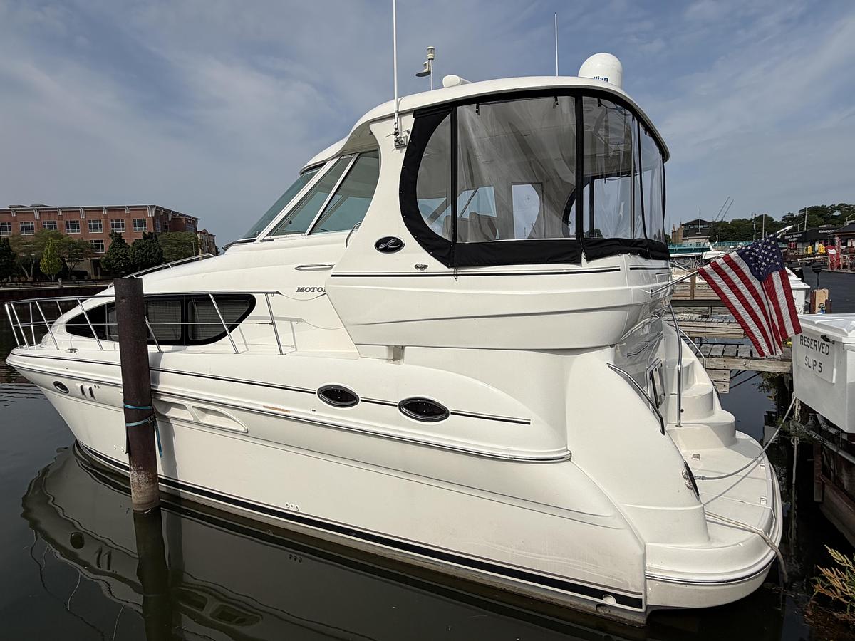 Used 2004 Sea Ray 390 Motor Yacht