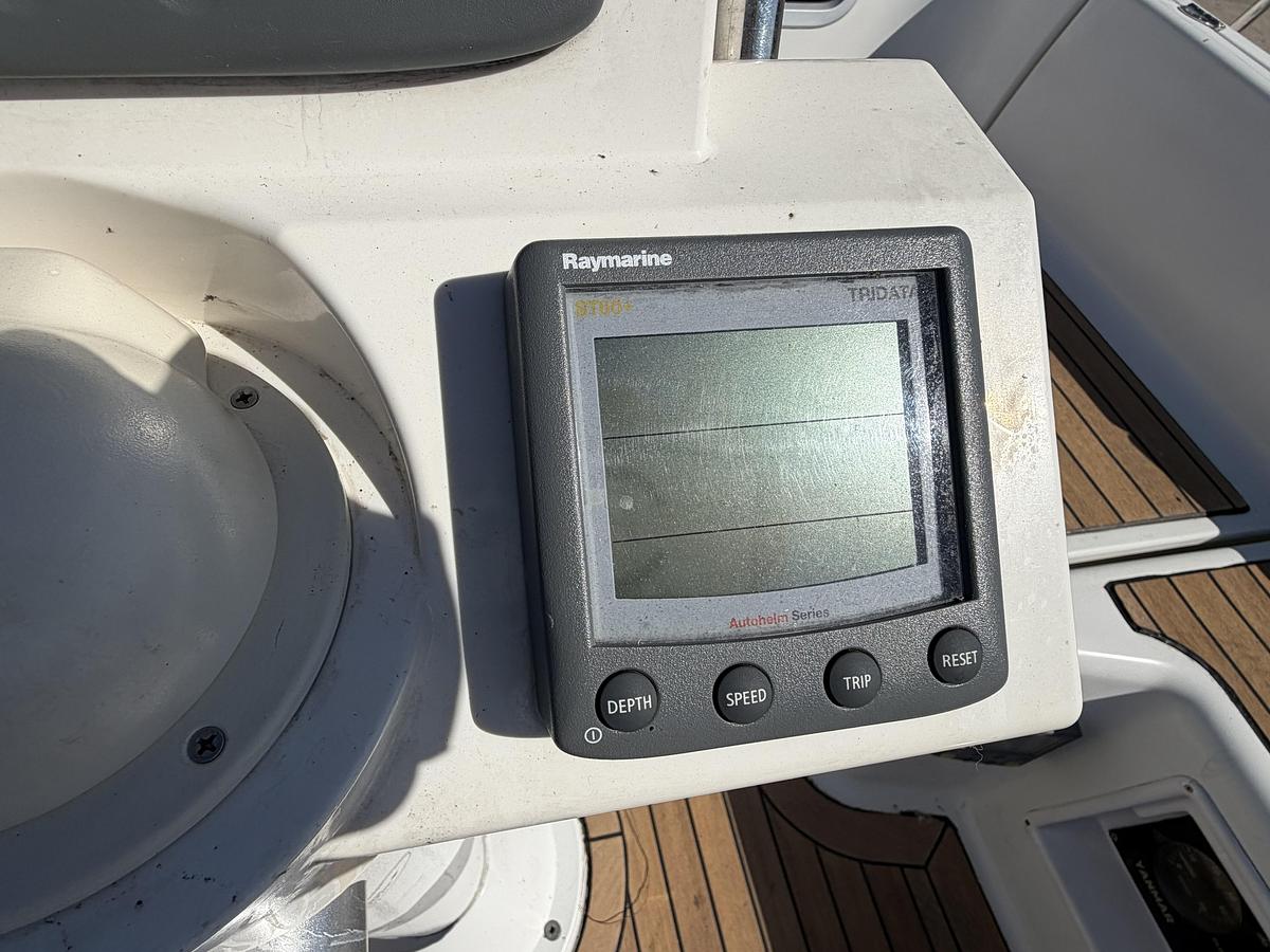 Used 2010 Beneteau Oceanis 34