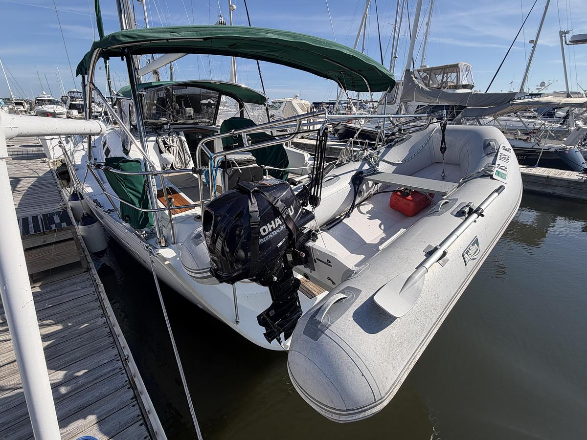 Used 2005 Beneteau 373