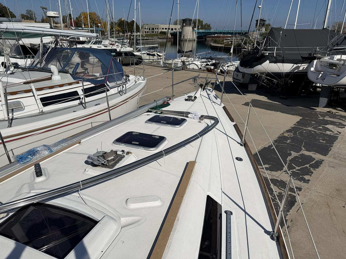 Used 2010 Beneteau Oceanis 34