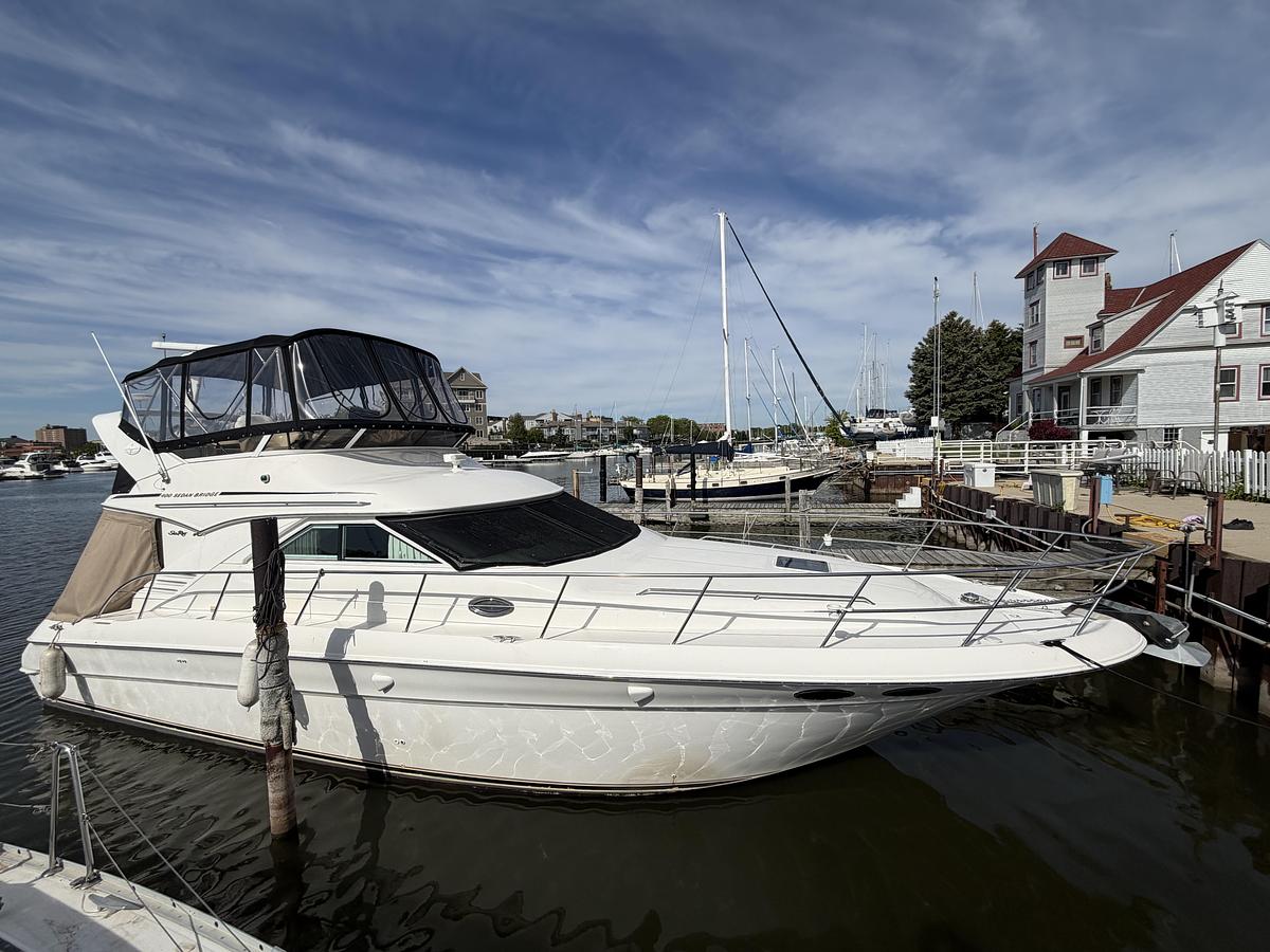 Used 2000 Sea Ray 400 Sedan Bridge