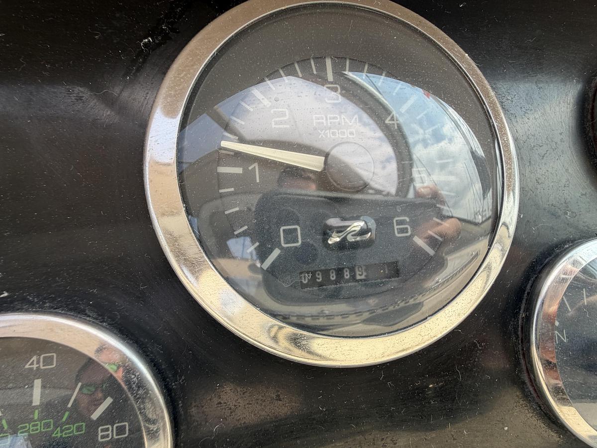 Used 1999 Sea Ray Sundancer 330