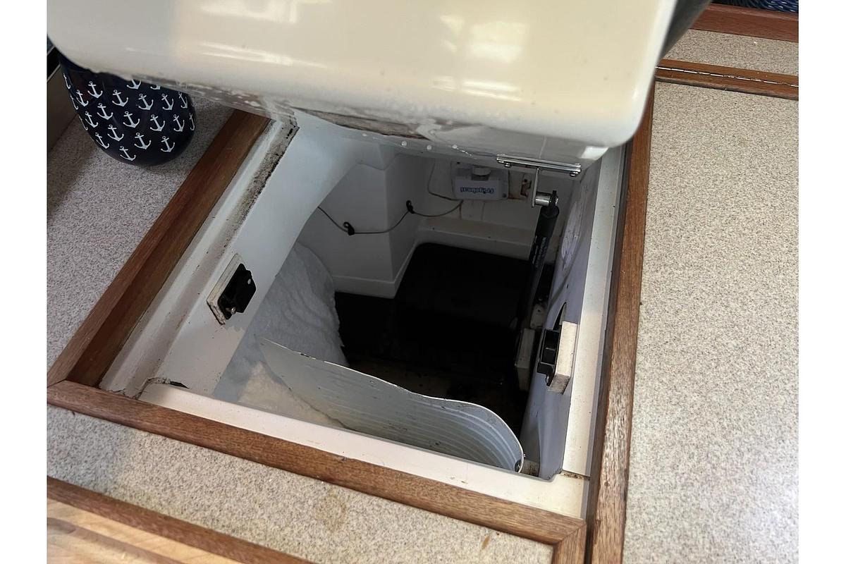 Used 2000 Hunter 410