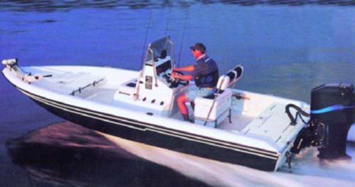 Sun-DURA V-Hull Center Console Shallow Draft Fishing O/B Cover - 17ft. 6in. - Mist Gray