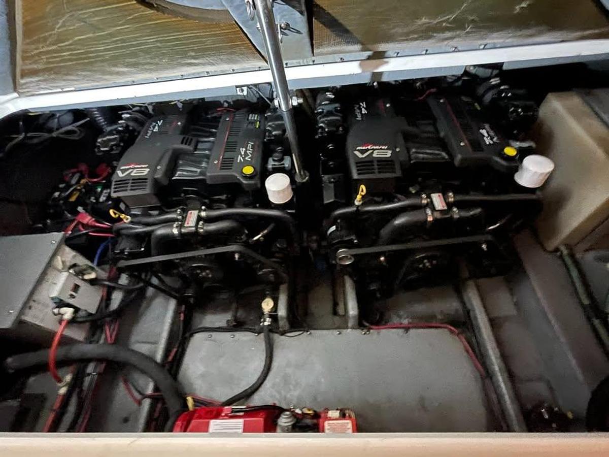 Used 1999 Sea Ray Sundancer 330