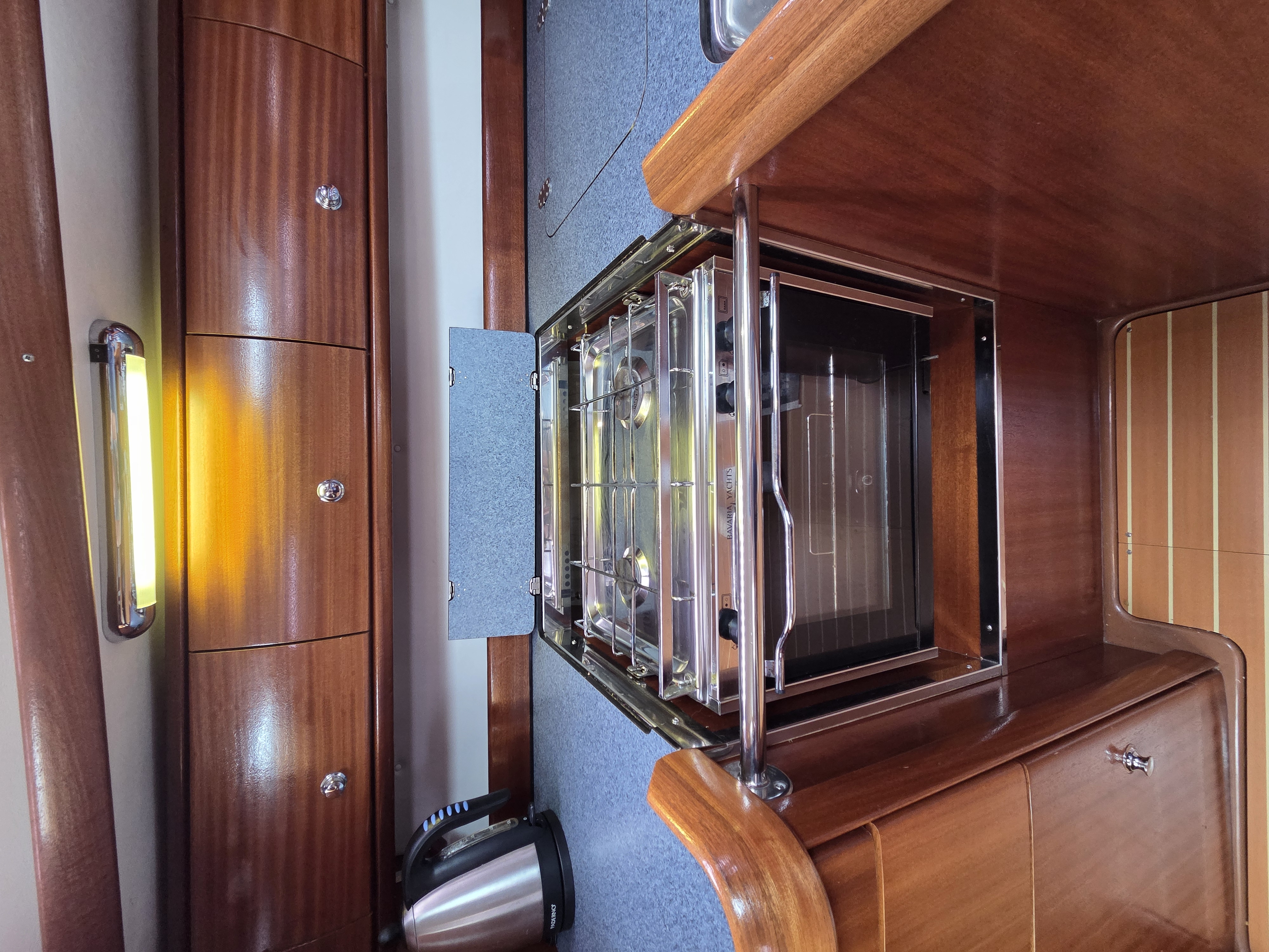 Used 2004 Bavaria 38